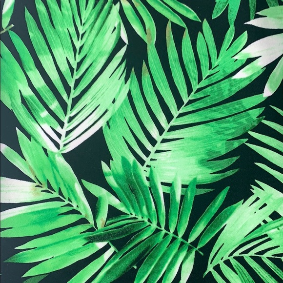 Green banana leaf  body con dress - Picture 2 of 5